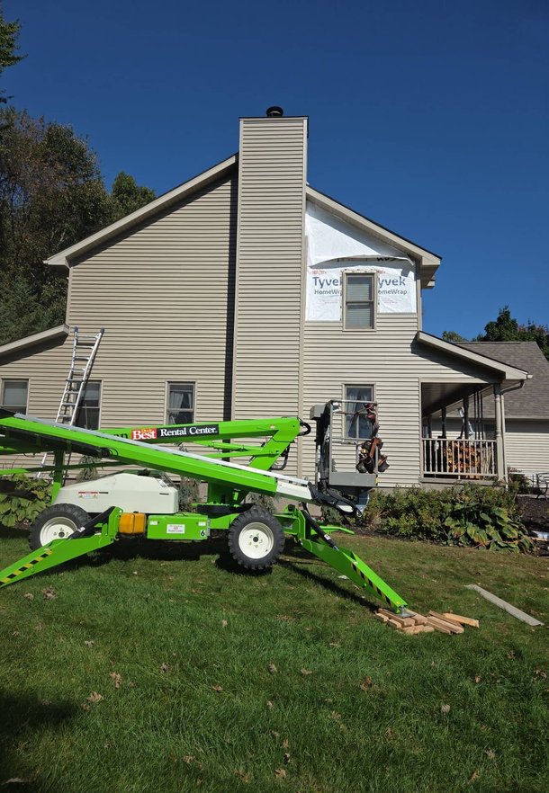 Exterior painting, Wisconsin home construction